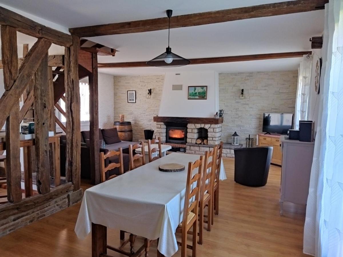 Les Fortelles Chatillon-sur-Broue Екстер'єр фото